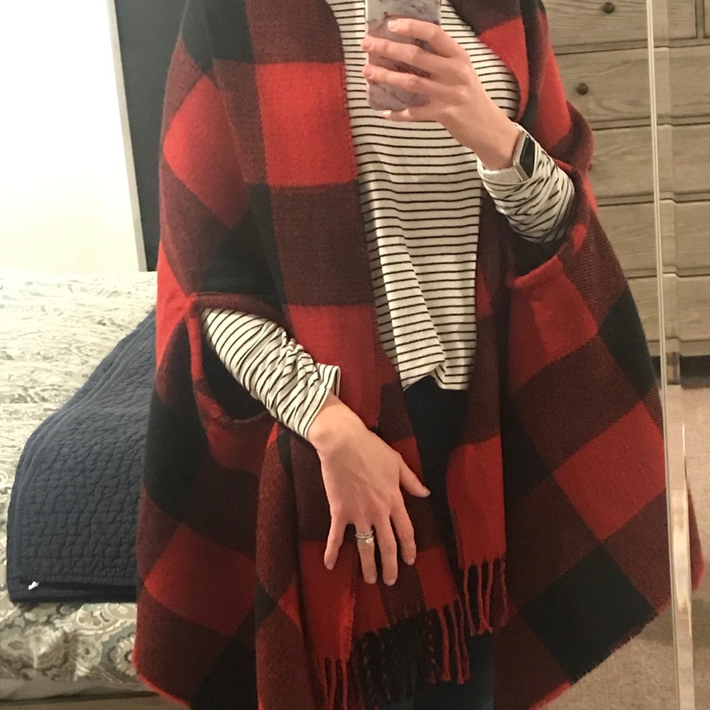 Loft Buffalo Check Wrap Cape